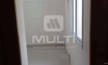 Apartamento com 2 quartos para alugar no Osvaldo Rezende, Uberlândia 