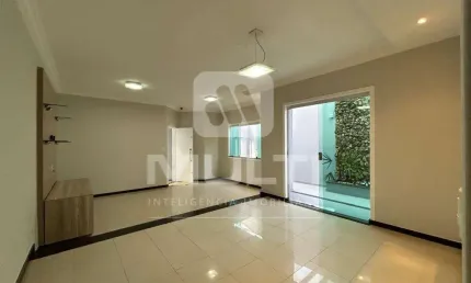 Casa com 4 quartos para alugar na Cidade Jardim, Uberlândia  por R$ 6.800