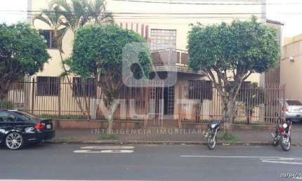 Casa comercial para alugar no Conjunto Segismundo Pereira, Uberlândia  por R$ 15.000