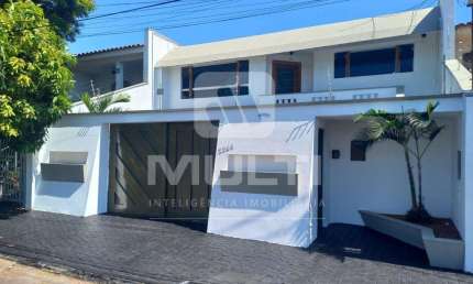 Casa comercial para alugar no Brasil, Uberlândia  por R$ 4.600