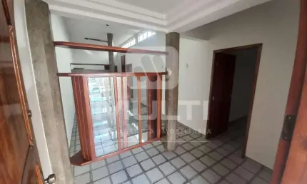 Casa comercial para alugar na Nossa Senhora Aparecida, Uberlândia  por R$ 5.500