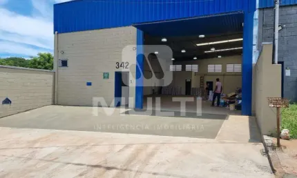 Barracão / Galpão / Depósito para alugar no Dona Zulmira, Uberlândia  por R$ 8.000