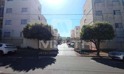 Apartamento com 2 quartos para alugar no Santa Mônica, Uberlândia  por R$ 1.200