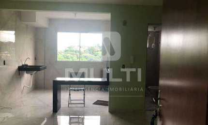 Apartamento com 1 quarto para alugar no Jardim Patrícia, Uberlândia  por R$ 1.000