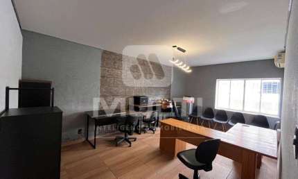 Casa comercial para alugar no Lidice, Uberlândia  por R$ 10.000