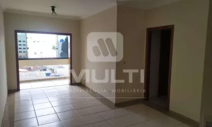 Apartamento com 3 quartos para alugar no Centro, Uberlândia  por R$ 2.500