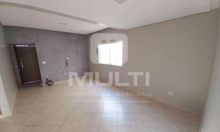 Casa em condomínio fechado com 4 quartos para alugar no Aclimação, Uberlândia  por R$ 7.500