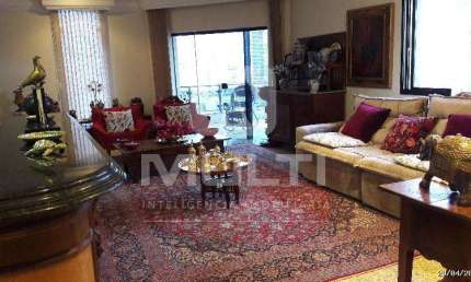 Apartamento com 4 quartos para alugar no Osvaldo Rezende, Uberlândia  por R$ 5.500