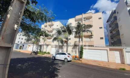 Apartamento com 2 quartos para alugar no Santa Mônica, Uberlândia  por R$ 1.600