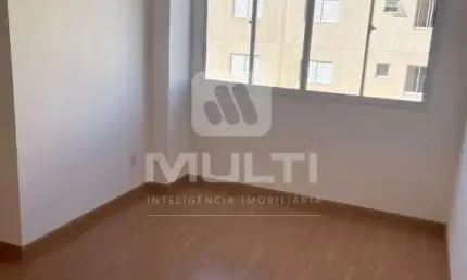 Apartamento com 2 quartos para alugar no Residencial Pequis, Uberlândia  por R$ 850