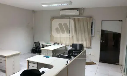 Casa comercial para alugar na Cidade Jardim, Uberlândia  por R$ 3.000