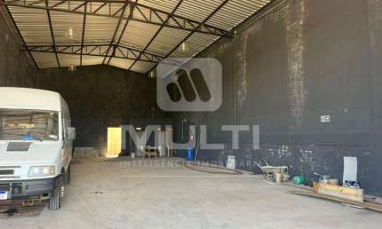 Barracão / Galpão / Depósito para alugar no Pampulha, Uberlândia  por R$ 4.700