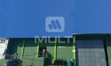 Barracão / Galpão / Depósito para alugar no Custódio Pereira, Uberlândia  por R$ 12.000