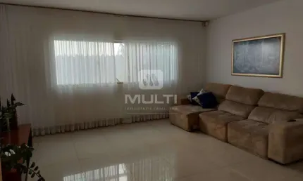 Casa com 3 quartos à venda na cidade jardim, uberlândia  por r$ 1.200.000