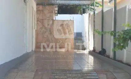 Casa com 4 quartos à venda no Daniel Fonseca, Uberlândia  por R$ 350.000