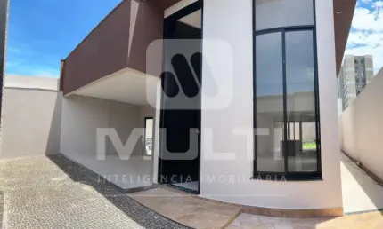 Casa com 3 quartos à venda no Grand Ville, Uberlândia  por R$ 1.200.000