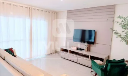 Casa em condomínio fechado com 4 quartos à venda no Granja Marileusa, Uberlândia  por R$ 1.480.000