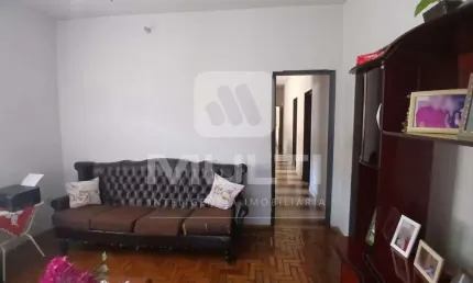 Casa com 4 quartos à venda no Martins, Uberlândia  por R$ 735.000