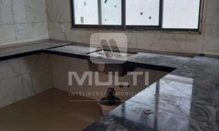 Casa em condomínio fechado com 4 quartos à venda no Terras Alpha Uberlândia, Uberlândia  por R$ 1.580.000