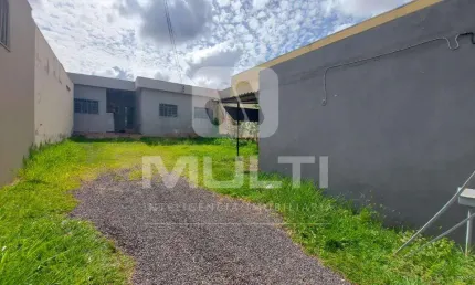 Casa com 3 quartos à venda na Nossa Senhora Aparecida, Uberlândia 