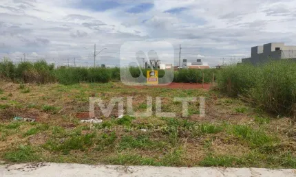 Terreno comercial à venda no Novo Mundo, Uberlândia  por R$ 240.000