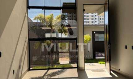 Casa com 3 quartos à venda no Grand Ville, Uberlândia  por R$ 1.240.000