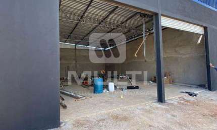 Barracão / Galpão / Depósito à venda no Shopping Park, Uberlândia  por R$ 1.650.000