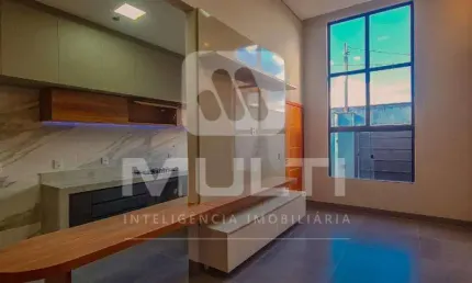 Casa com 3 quartos à venda em Gávea Sul, Uberlândia  por R$ 570.000
