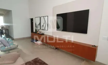 Casa com 3 quartos à venda em Laranjeiras, Uberlândia 