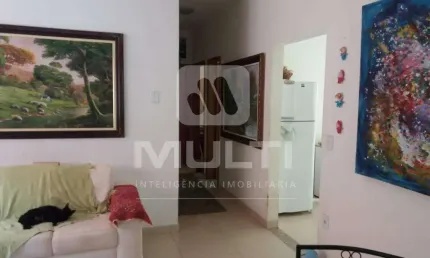 Casa com 3 quartos à venda no Jardim Holanda, Uberlândia 