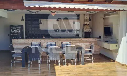Casa com 3 quartos à venda no Jardim Patrícia, Uberlândia  por R$ 590.000