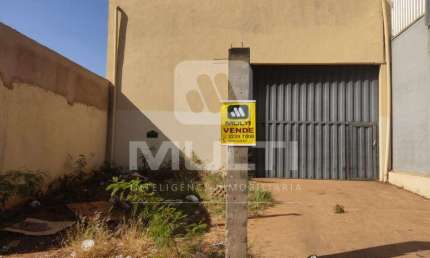 Barracão / Galpão / Depósito à venda no Jardim Brasília, Uberlândia  por R$ 650.000