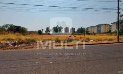 Terreno comercial à venda no Chácaras Tubalina, Uberlândia  por R$ 3.000.000