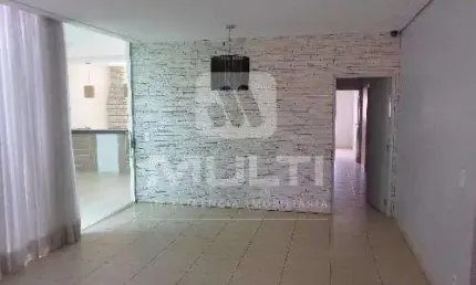 Casa com 3 quartos à venda no Jardim Patrícia, Uberlândia  por R$ 950.000