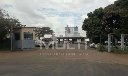 Ponto comercial à venda no residencial gramado, uberlândia  por r$ 3.000.000