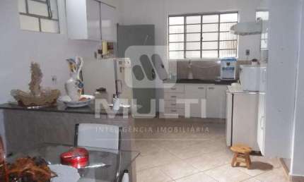 Casa com 2 quartos à venda no Chácaras Tubalina, Uberlândia  por R$ 370.000