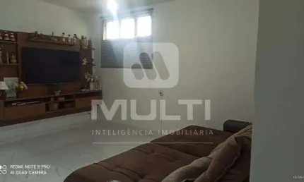 Casa com 4 quartos à venda no Santa Luzia, Uberlândia 