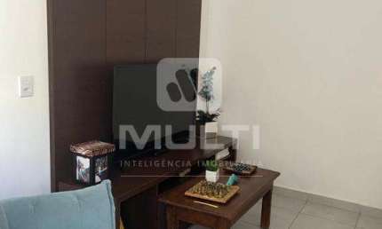 Casa em condomínio fechado com 3 quartos à venda no Tubalina, Uberlândia  por R$ 600.000