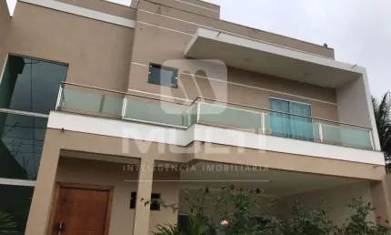 Casa com 3 quartos à venda no Nova Uberlândia, Uberlândia  por R$ 780.000