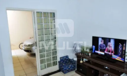 Casa com 3 quartos à venda no jardim das palmeiras, uberlândia  por r$ 365.000
