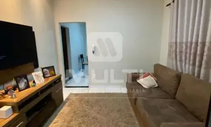 Casa com 3 quartos à venda em Laranjeiras, Uberlândia 
