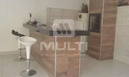 Casa com 2 quartos à venda no Nova Uberlândia, Uberlândia  por R$ 580.000