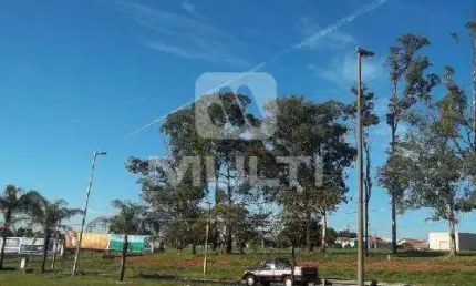 Terreno comercial à venda no Jardim Patrícia, Uberlândia  por R$ 1.500