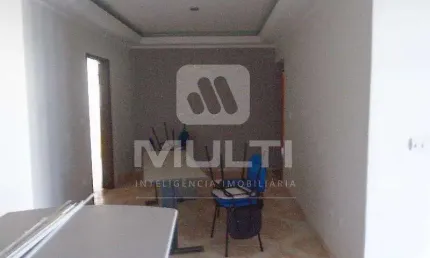 Apartamento com 3 quartos à venda no Brasil, Uberlândia  por R$ 420.000