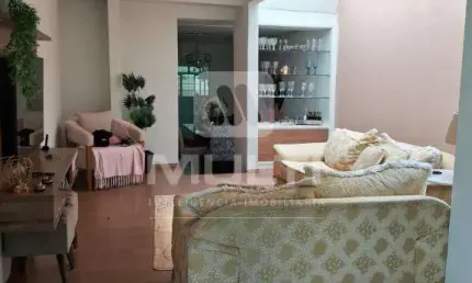Casa com 3 quartos à venda no Tibery, Uberlândia  por R$ 780.000