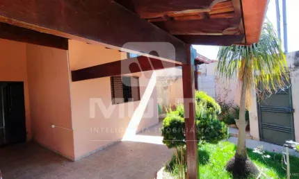Casa com 4 quartos à venda no Jardim Holanda, Uberlândia 