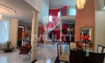 Casa com 5 quartos à venda na Cidade Jardim, Uberlândia  por R$ 2.500.000