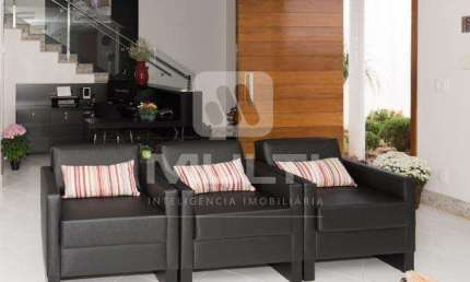 Ponto comercial à venda no Presidente Roosevelt, Uberlândia  por R$ 800.000