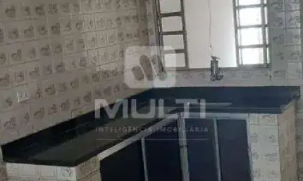Casa com 3 quartos à venda no Martins, Uberlândia  por R$ 850.000