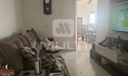 Casa com 3 quartos à venda no pampulha, uberlândia  por r$ 500.000